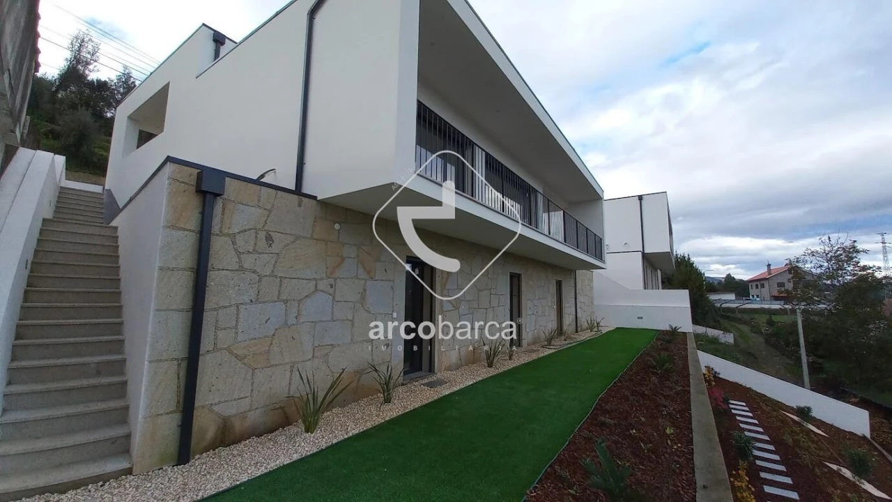 Moradia T3 para Venda em Ribeira Foto 28