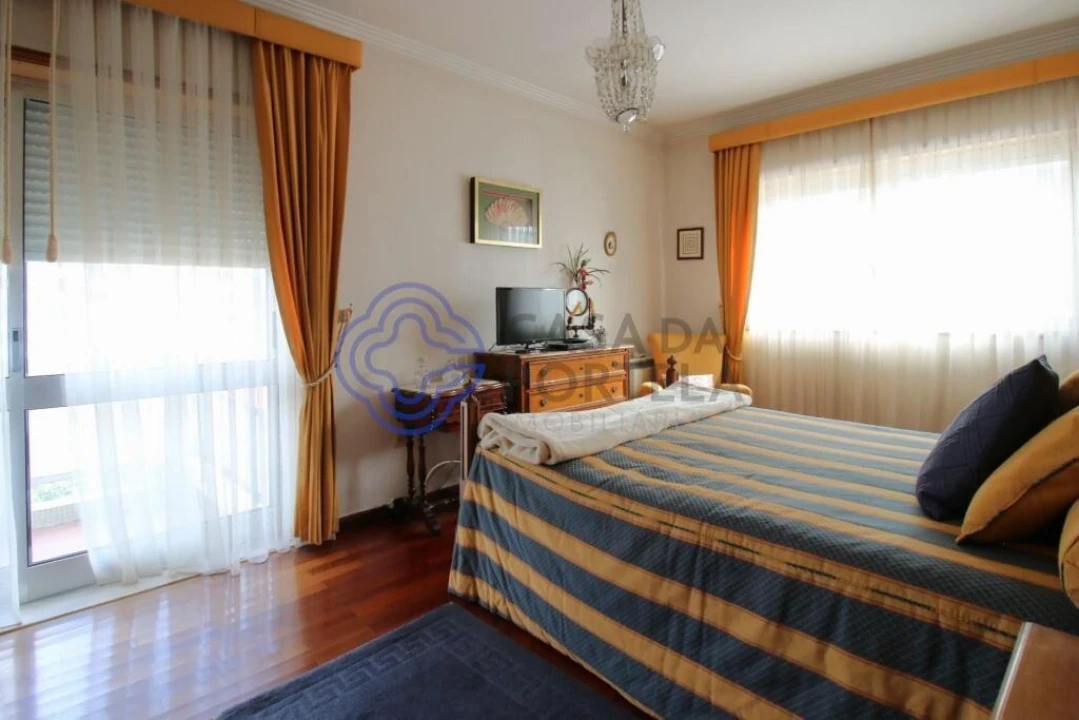 Apartamento T4 para Venda em Paranhos Foto 26