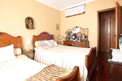 Apartamento T4 para Venda em Paranhos