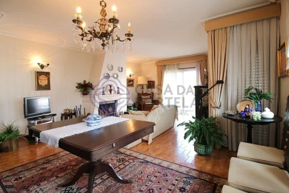 Apartamento T4 para Venda em Paranhos