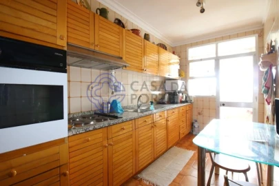 Apartamento T4 para Venda em Paranhos
