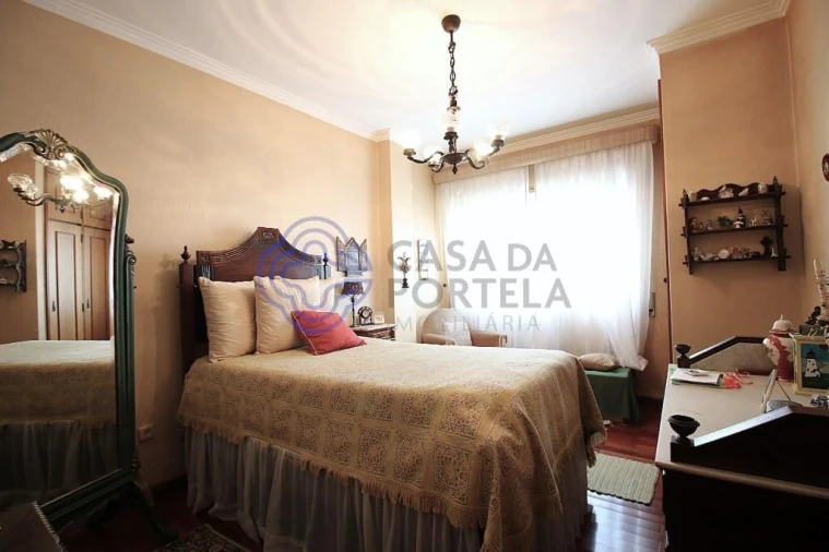 Apartamento T4 para Venda em Paranhos Foto 24