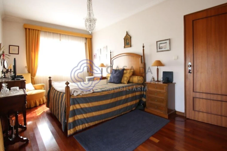 Apartamento T4 para Venda em Paranhos Foto 31