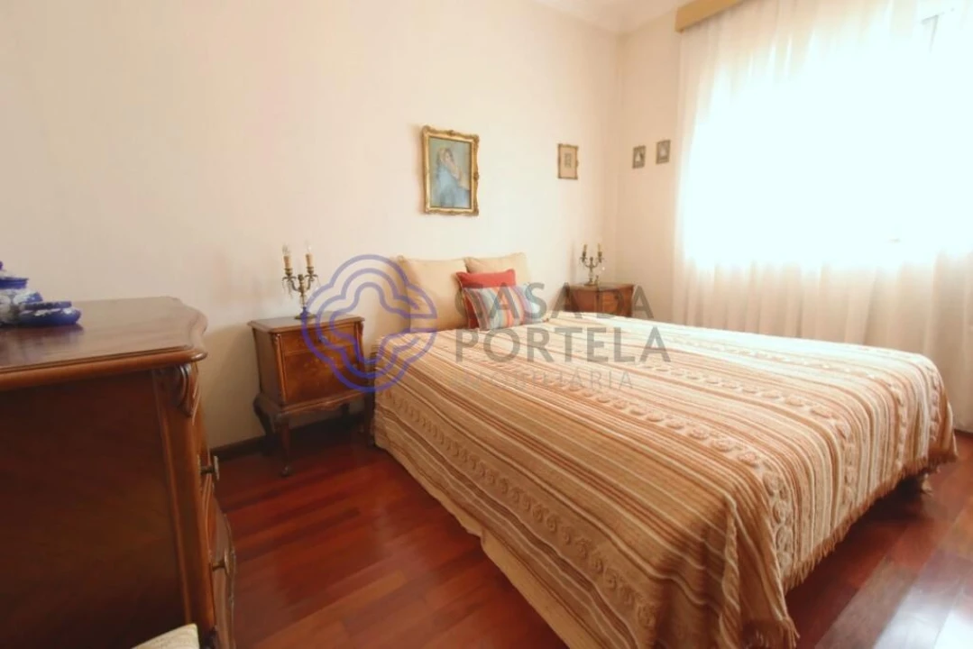 Apartamento T4 para Venda em Paranhos Foto 32