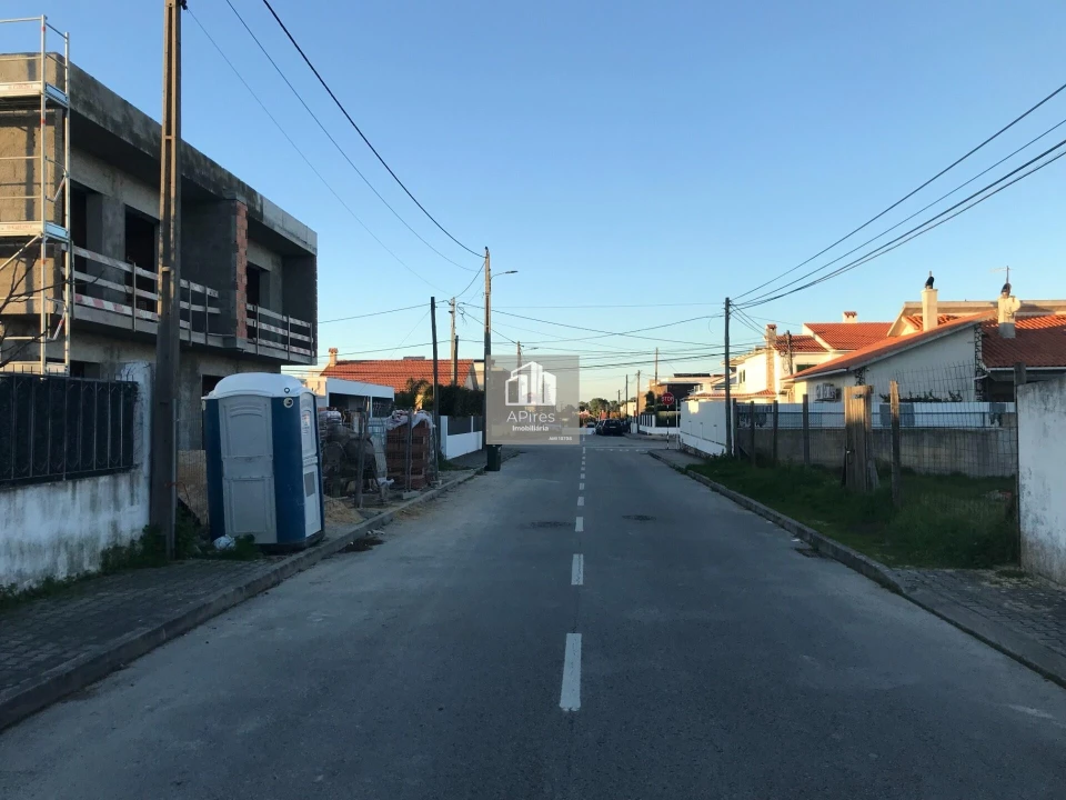 Moradia T4 para Venda em Fernao Ferro Foto 6