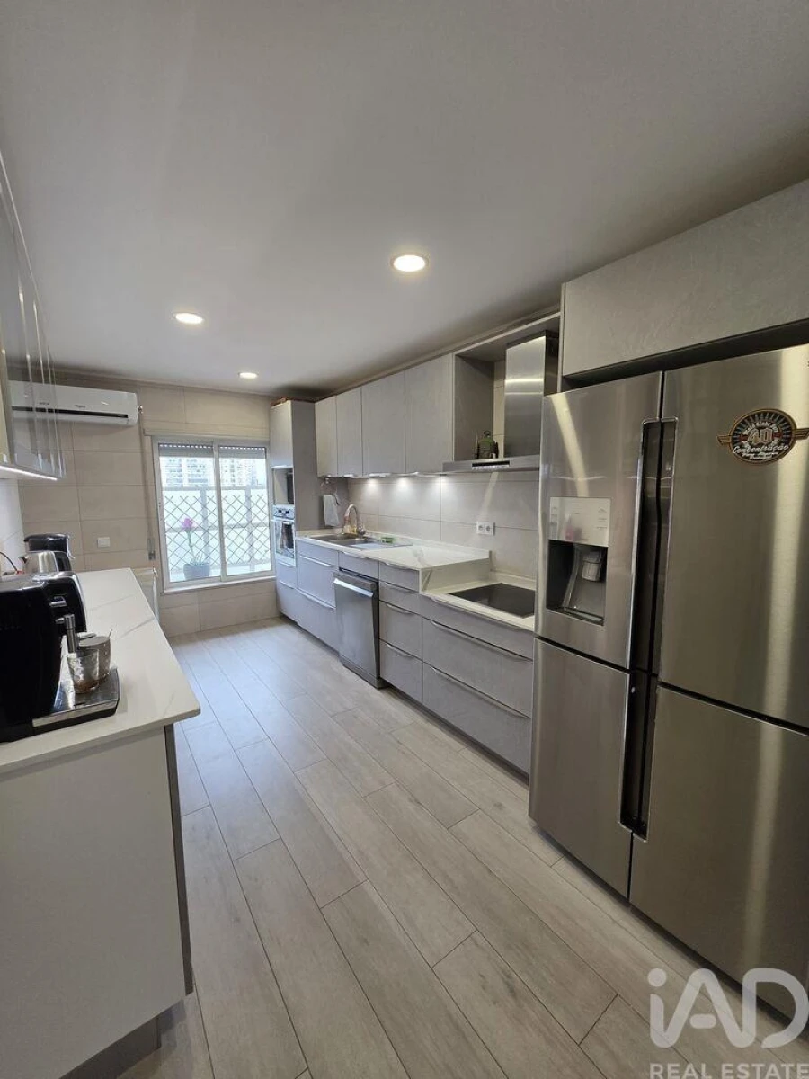 Apartamento T4 para Venda em Faro (Sé e São Pedro) Foto 14