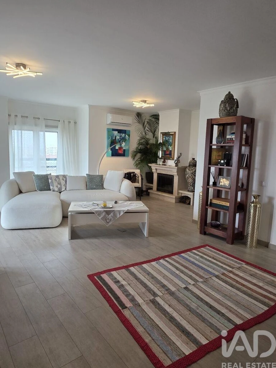 Apartamento T4 para Venda em Faro (Sé e São Pedro) Foto 3