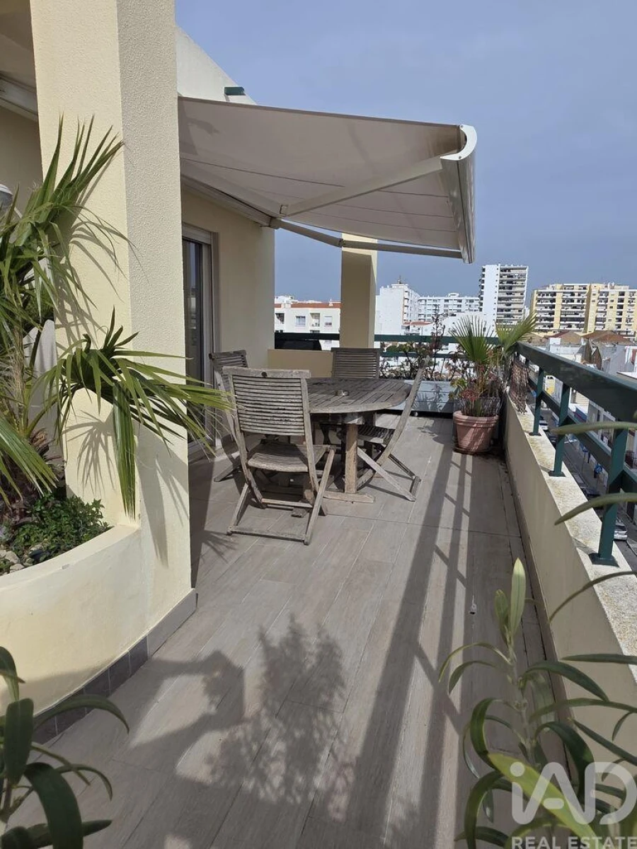 Apartamento T4 para Venda em Faro (Sé e São Pedro) Foto 24