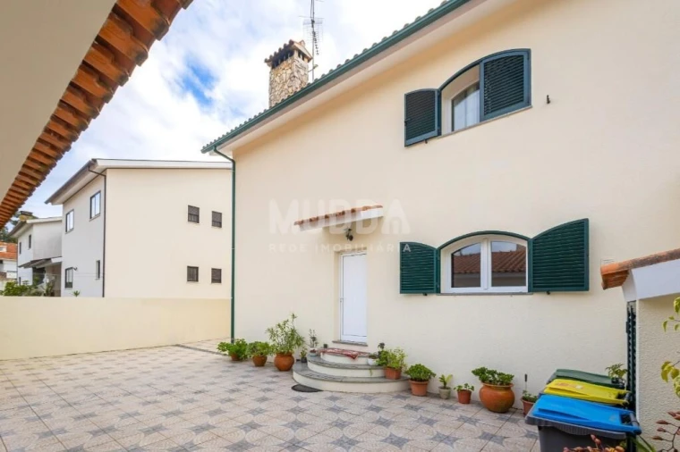 Moradia T4 para Venda em Esgueira Foto 2