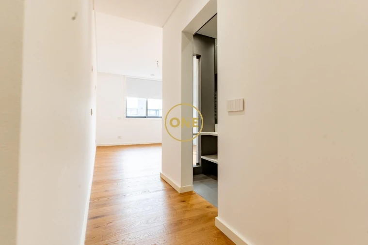 Apartamento T4 para Venda em Santo Antonio dos Olivais Foto 29