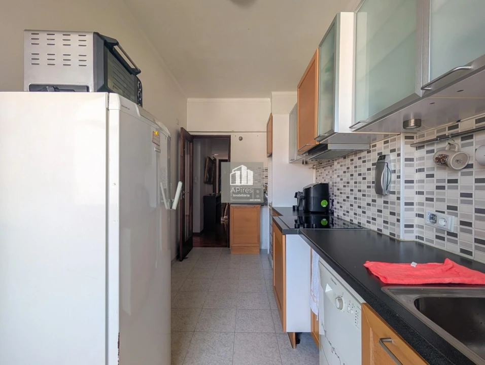 Apartamento T3 para Venda em Almada, Cova da Piedade, Pragal e Cacilhas Foto 8