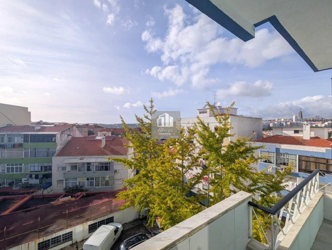 Apartamento T3 para Venda em Almada, Cova da Piedade, Pragal e Cacilhas Foto 11