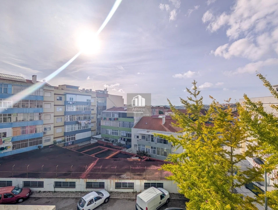 Apartamento T3 para Venda em Almada, Cova da Piedade, Pragal e Cacilhas Foto 14