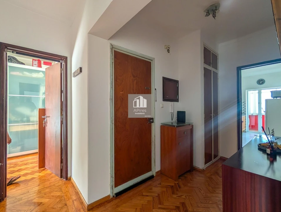 Apartamento T3 para Venda em Almada, Cova da Piedade, Pragal e Cacilhas Foto 4