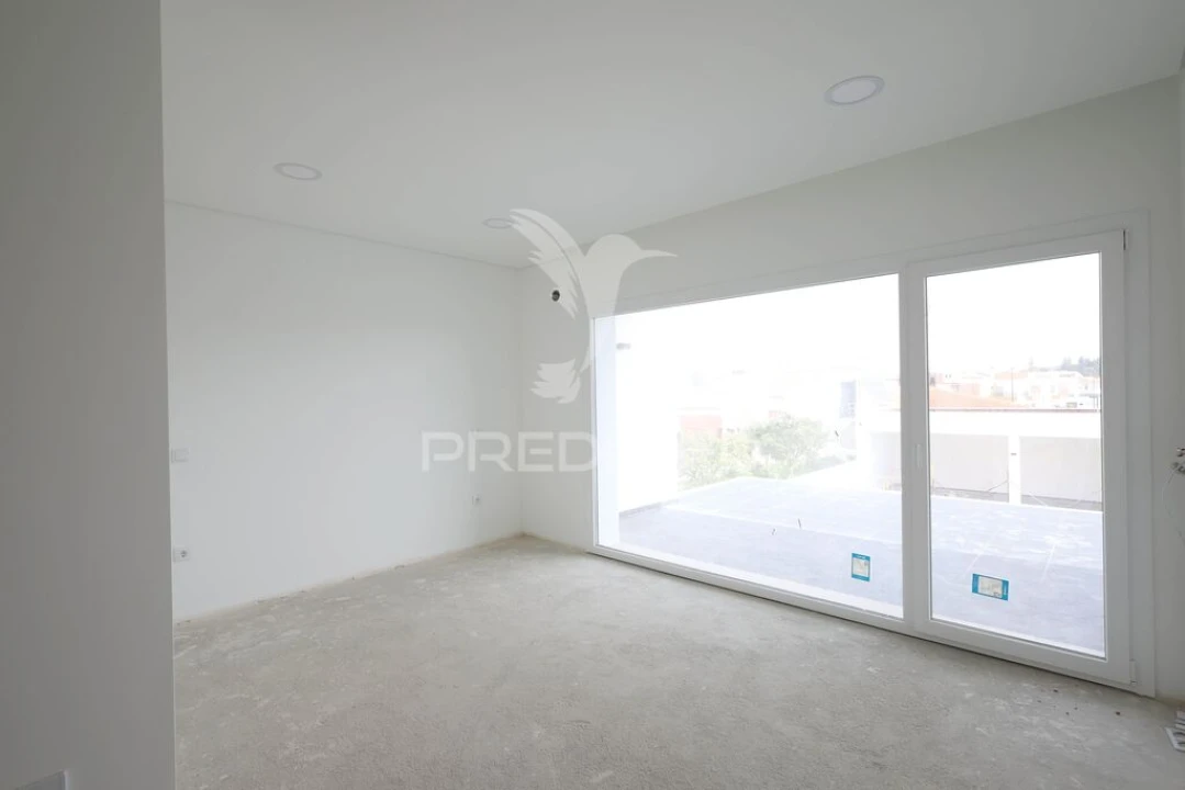 Moradia T5 para Venda em Nossa Sra de Fatima Foto 10