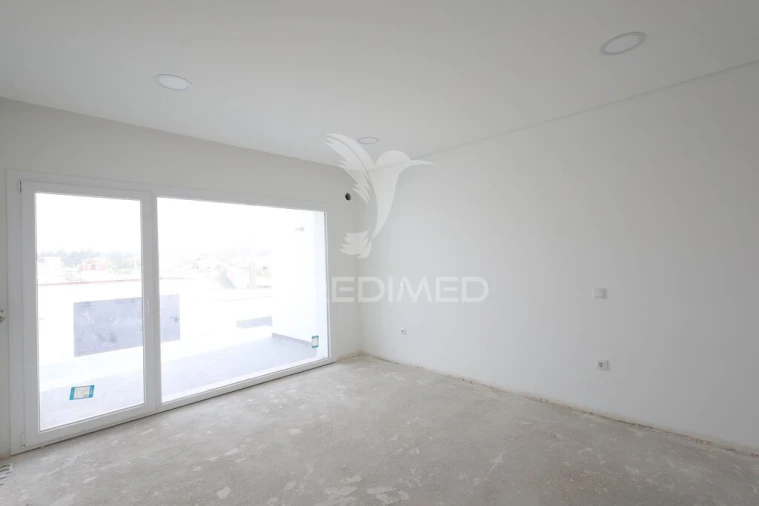 Moradia T5 para Venda em Nossa Sra de Fatima Foto 7