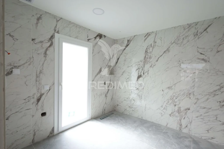 Moradia T5 para Venda em Nossa Sra de Fatima Foto 4