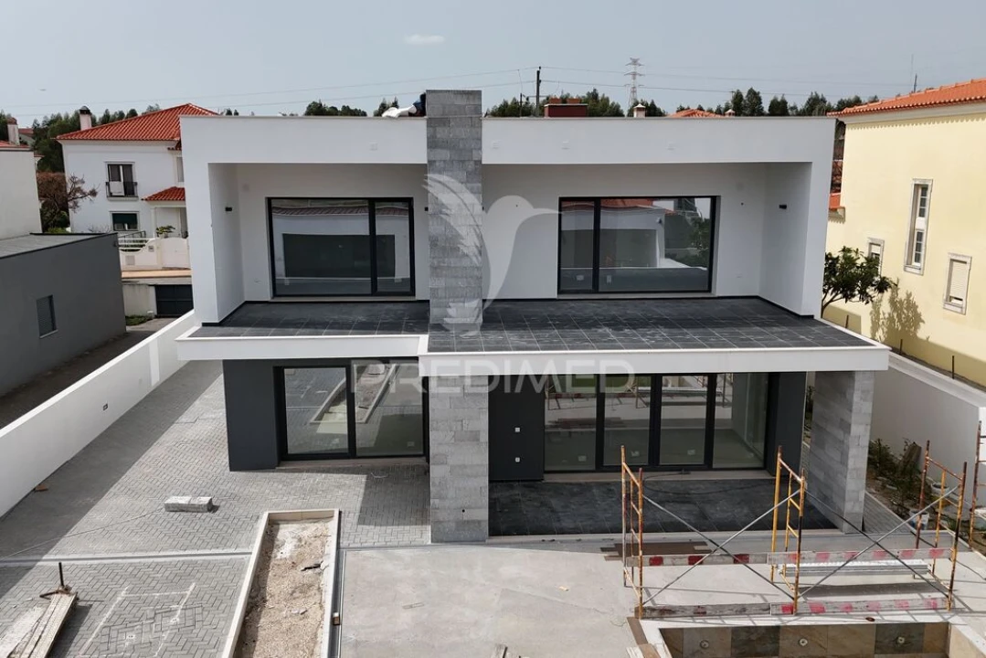 Moradia T5 para Venda em Nossa Sra de Fatima Foto 6