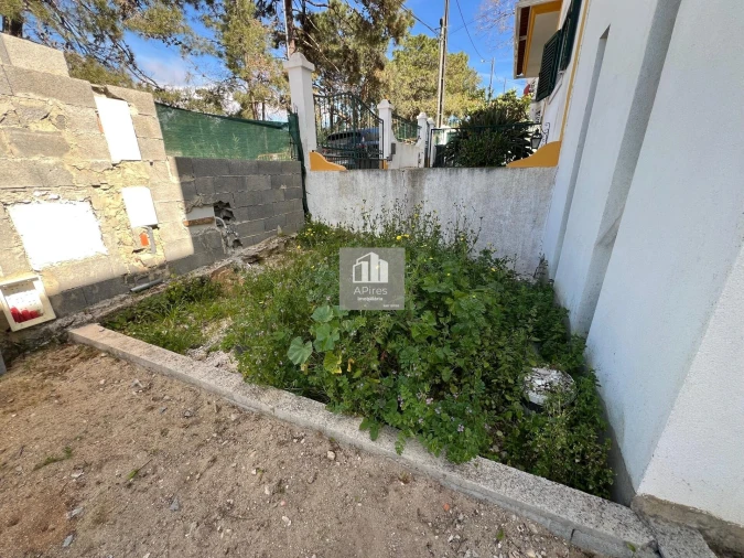 Moradia T2 para Venda em Charneca de Caparica e Sobreda Foto 34