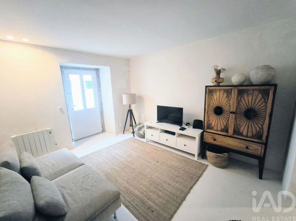 Apartamento T2 para Arrendamento em Misericórdia Foto 10