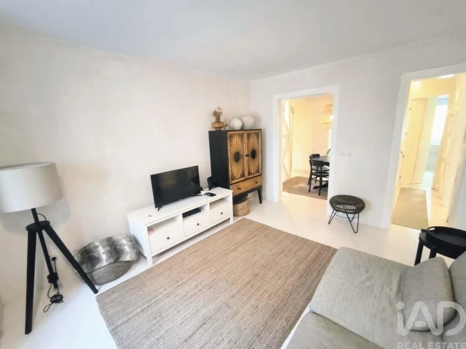 Apartamento T2 para Arrendamento em Misericórdia Foto 8