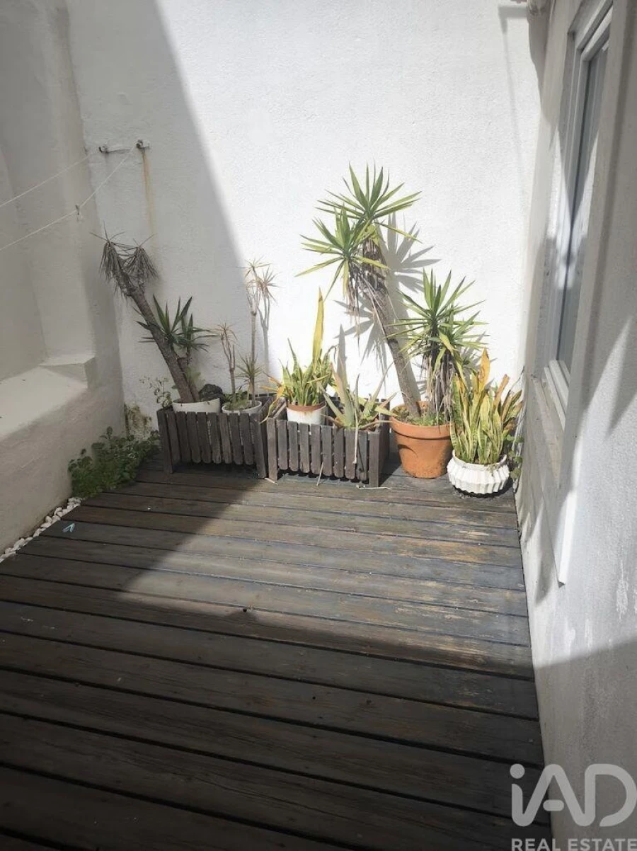 Apartamento T2 para Arrendamento em Misericórdia Foto 2