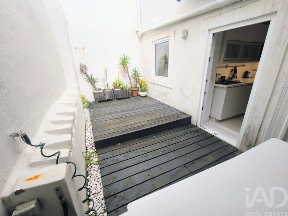 Apartamento T2 para Arrendamento em Misericórdia Foto 13