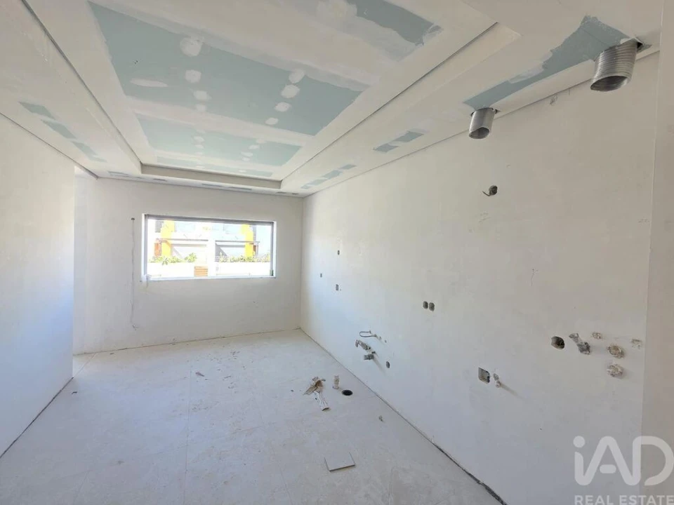 Apartamento T2 para Venda em Portimão Foto 8