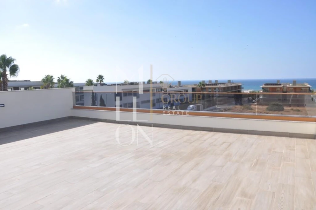 Apartamento T2 para Venda em Quarteira Foto 9