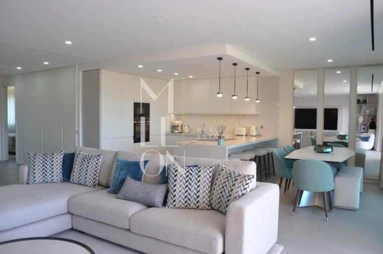 Apartamento T2 para Venda em Quarteira Foto 4