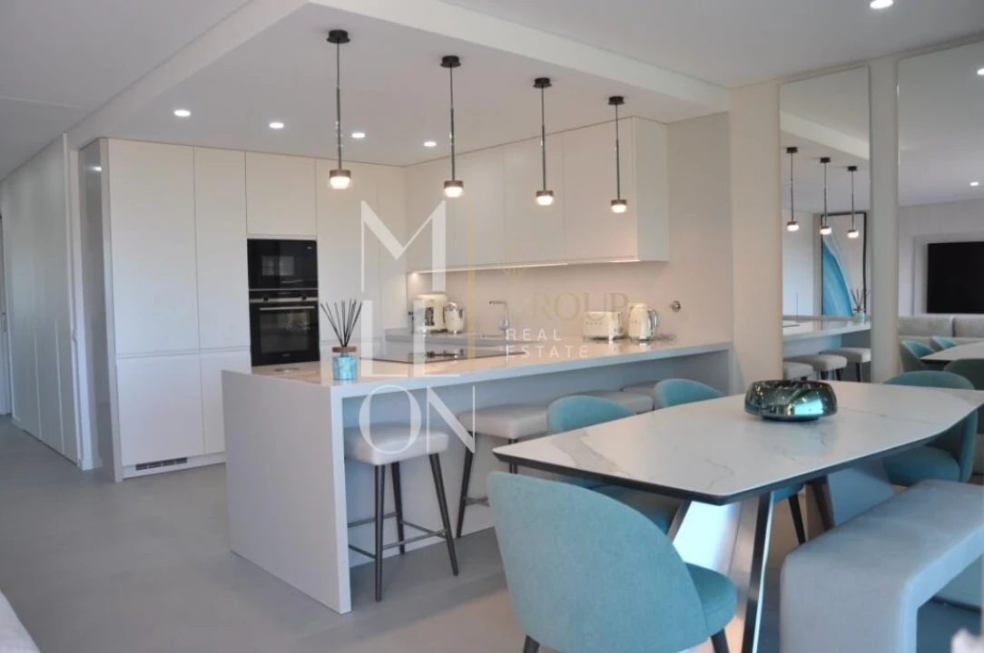 Apartamento T2 para Venda em Quarteira Foto 3