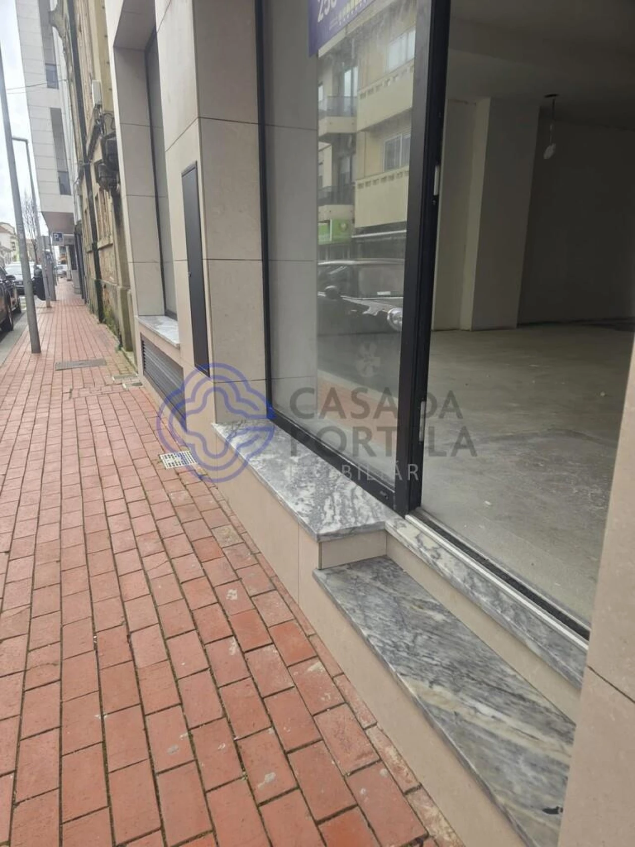 Loja para Arrendamento em Espinho Foto 1