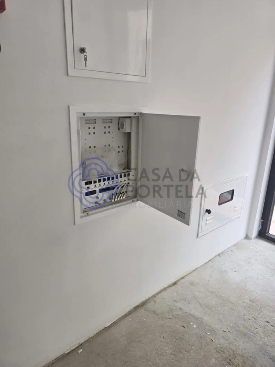 Loja para Arrendamento em Espinho Foto 12