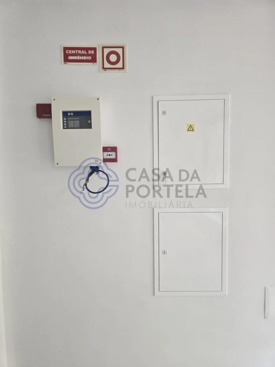 Loja para Arrendamento em Espinho Foto 10