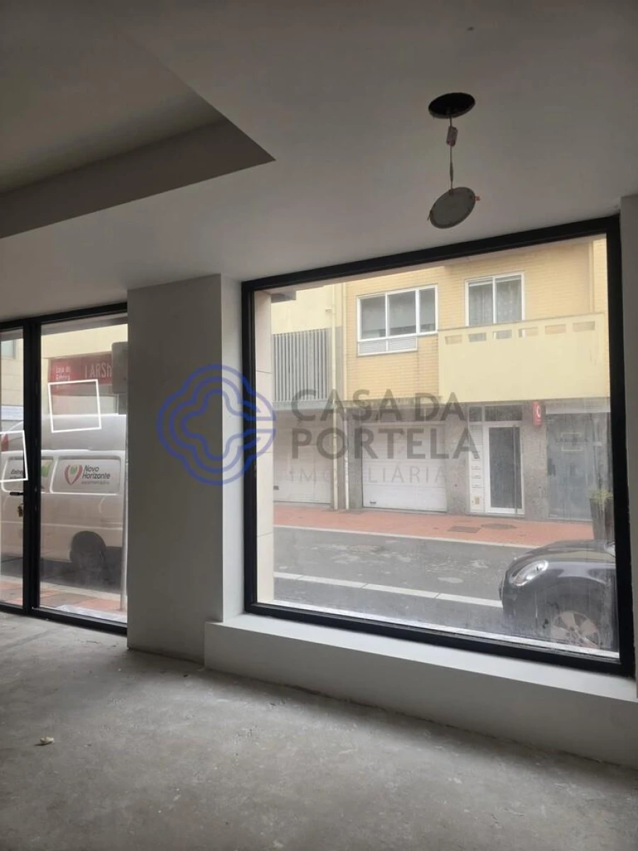 Loja para Arrendamento em Espinho Foto 17