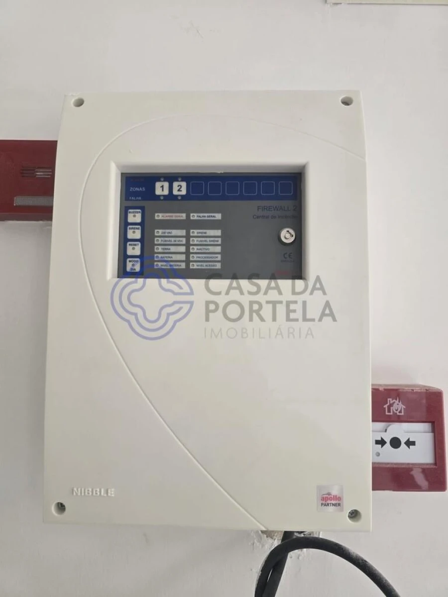 Loja para Arrendamento em Espinho Foto 11