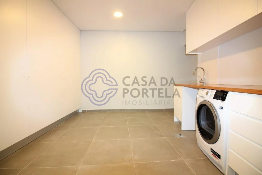 Moradia T3 para Venda em Campanhã Foto 33