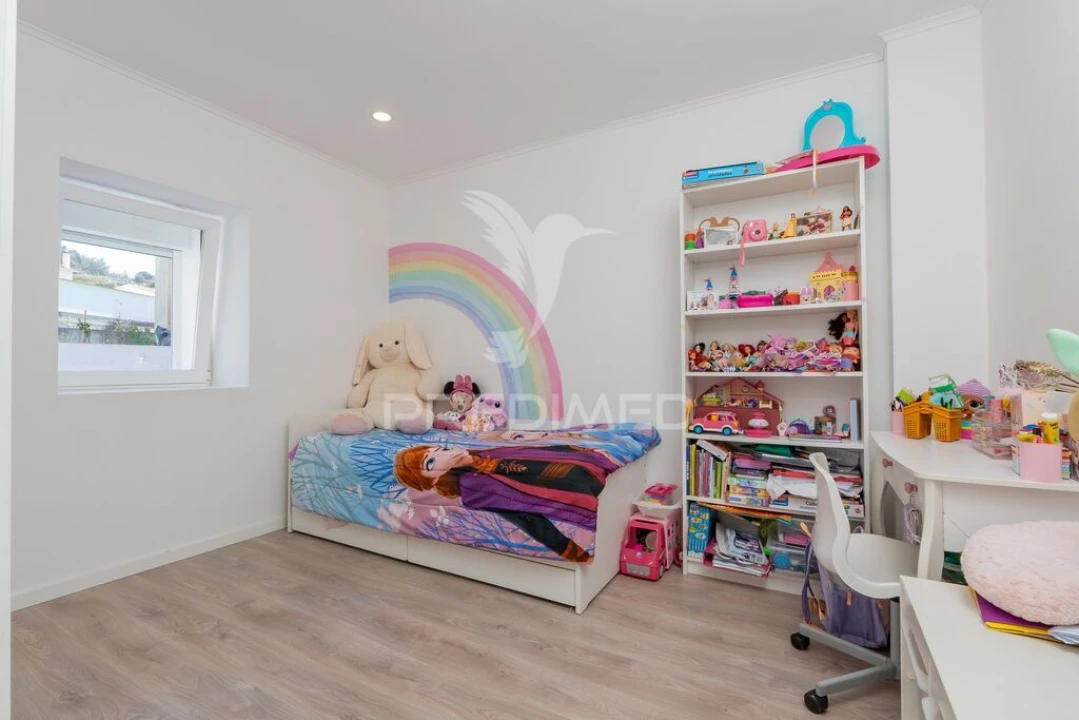 Moradia T4 para Venda em Santo Quintino Foto 12