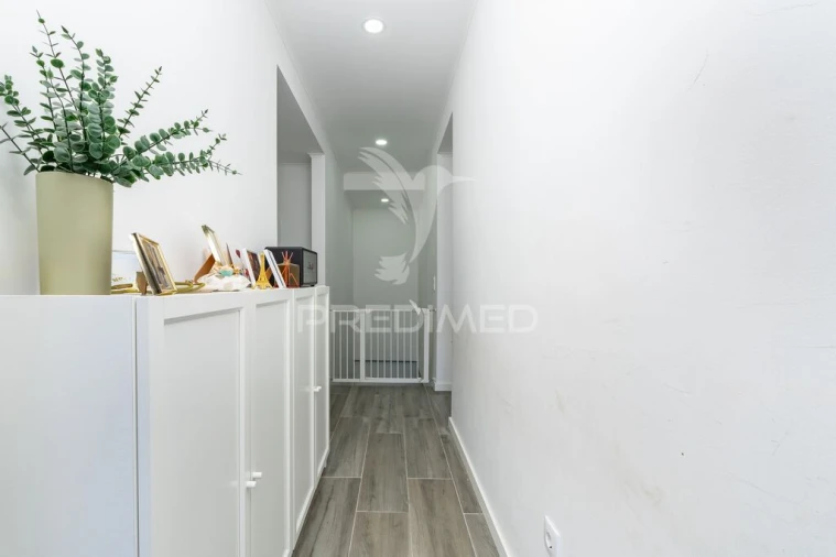 Moradia T4 para Venda em Santo Quintino Foto 7