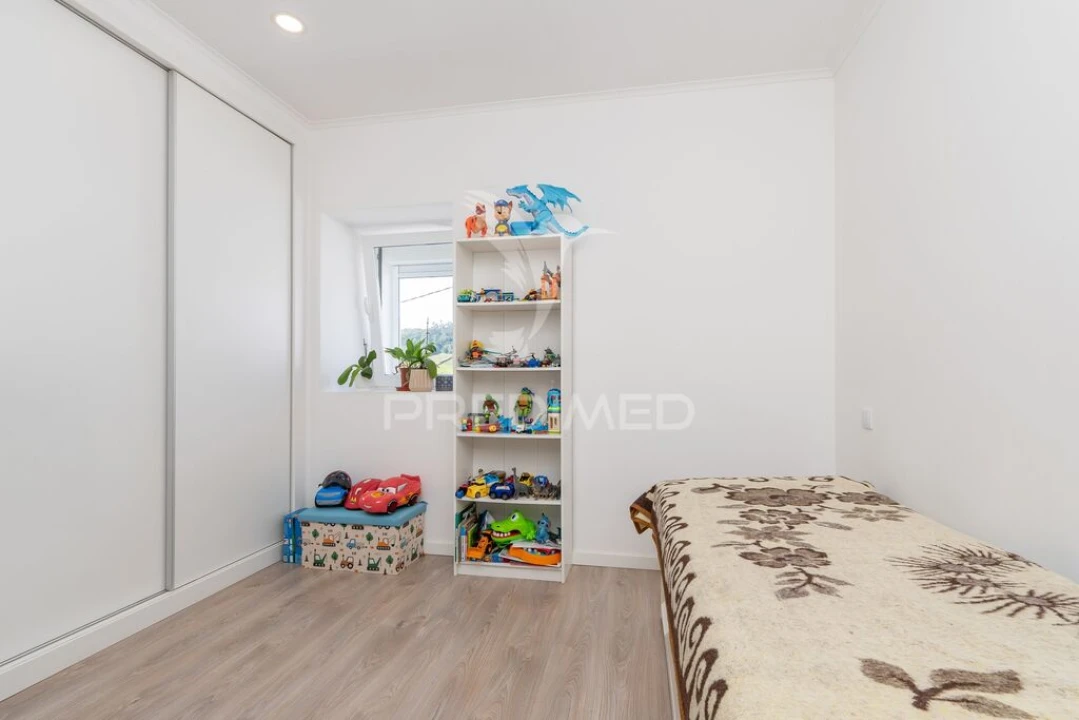 Moradia T4 para Venda em Santo Quintino Foto 10