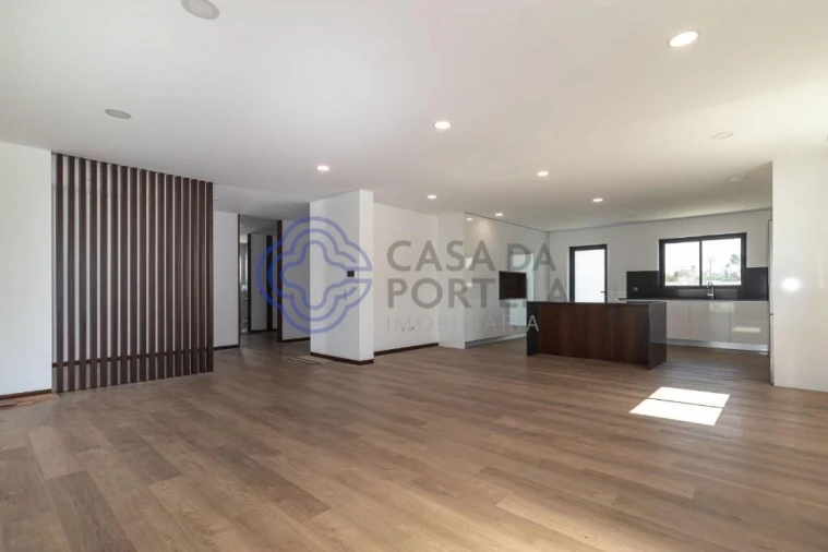 Moradia T3 para Venda em Santa Maria da Feira, Travanca, Sanfins e Espargo Foto 18