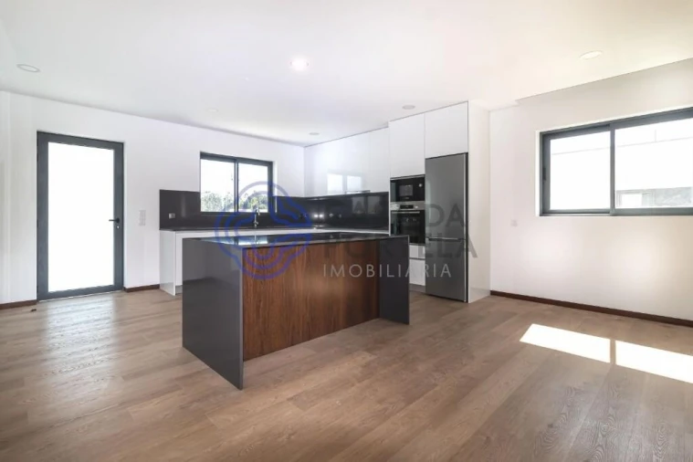 Moradia T3 para Venda em Santa Maria da Feira, Travanca, Sanfins e Espargo Foto 19