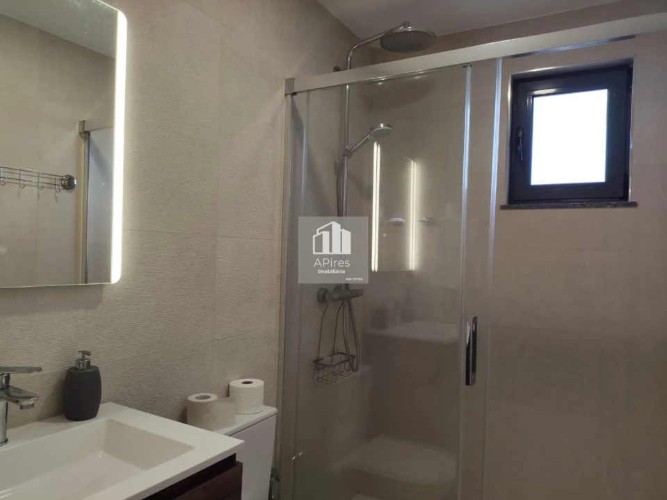 Moradia T3 para Venda em Charneca de Caparica e Sobreda Foto 31