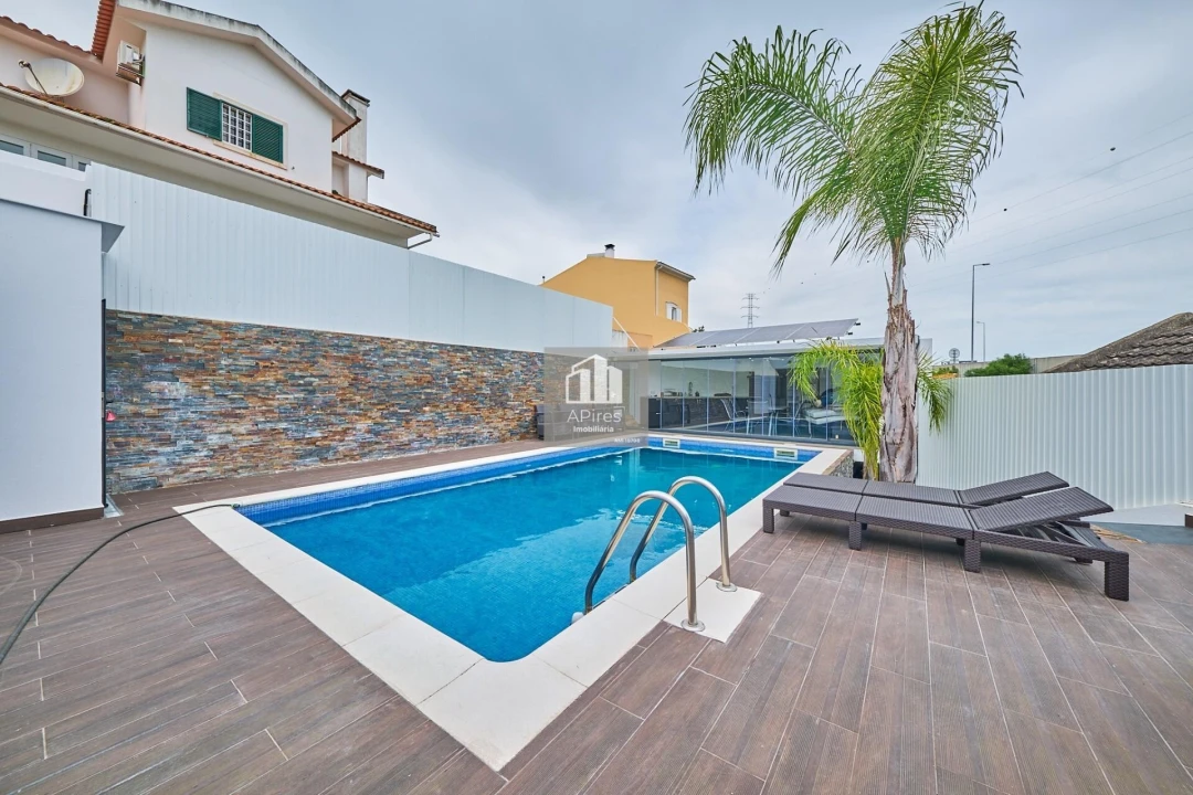 Moradia T3 para Venda em Charneca de Caparica e Sobreda Foto 2