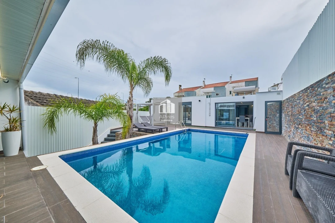 Moradia T3 para Venda em Charneca de Caparica e Sobreda Foto 4