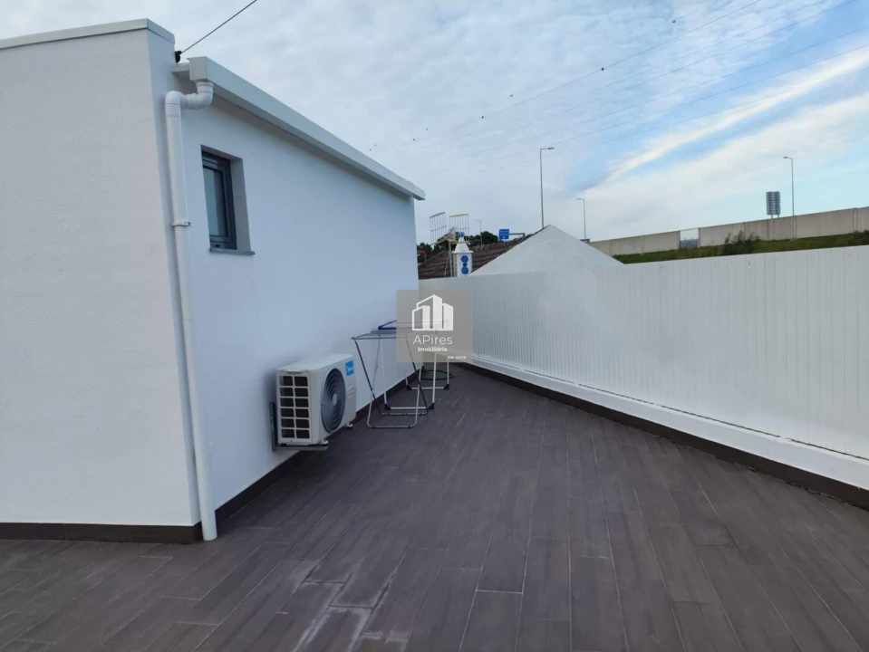Moradia T3 para Venda em Charneca de Caparica e Sobreda Foto 48
