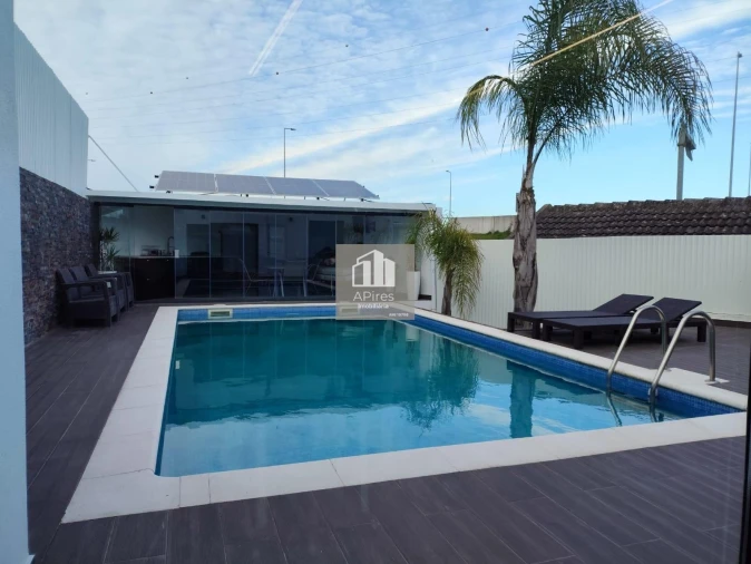 Moradia T3 para Venda em Charneca de Caparica e Sobreda Foto 40