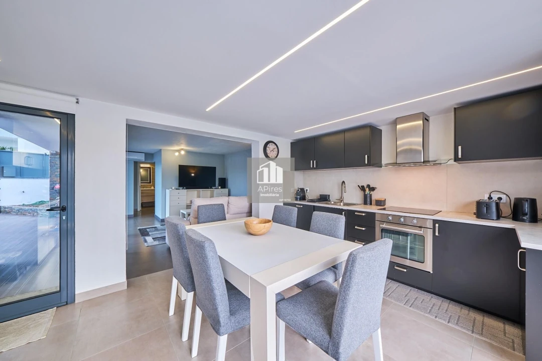 Moradia T3 para Venda em Charneca de Caparica e Sobreda Foto 12