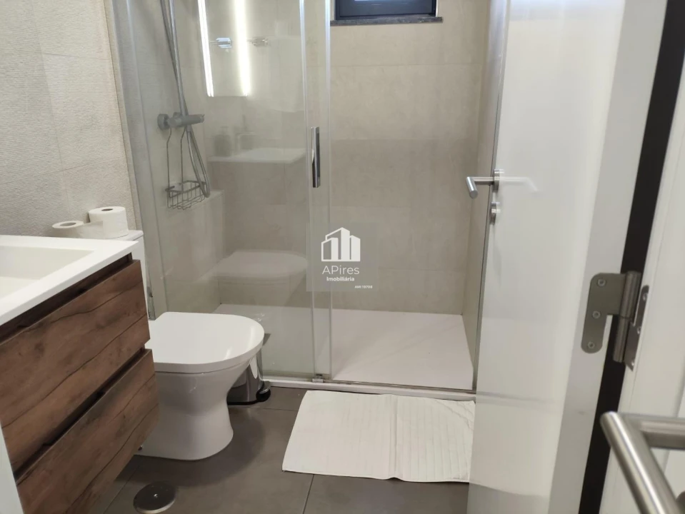 Moradia T3 para Venda em Charneca de Caparica e Sobreda Foto 38