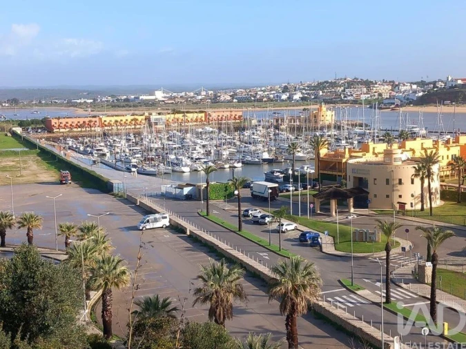 Apartamento T3 para Venda em Portimão Foto 22